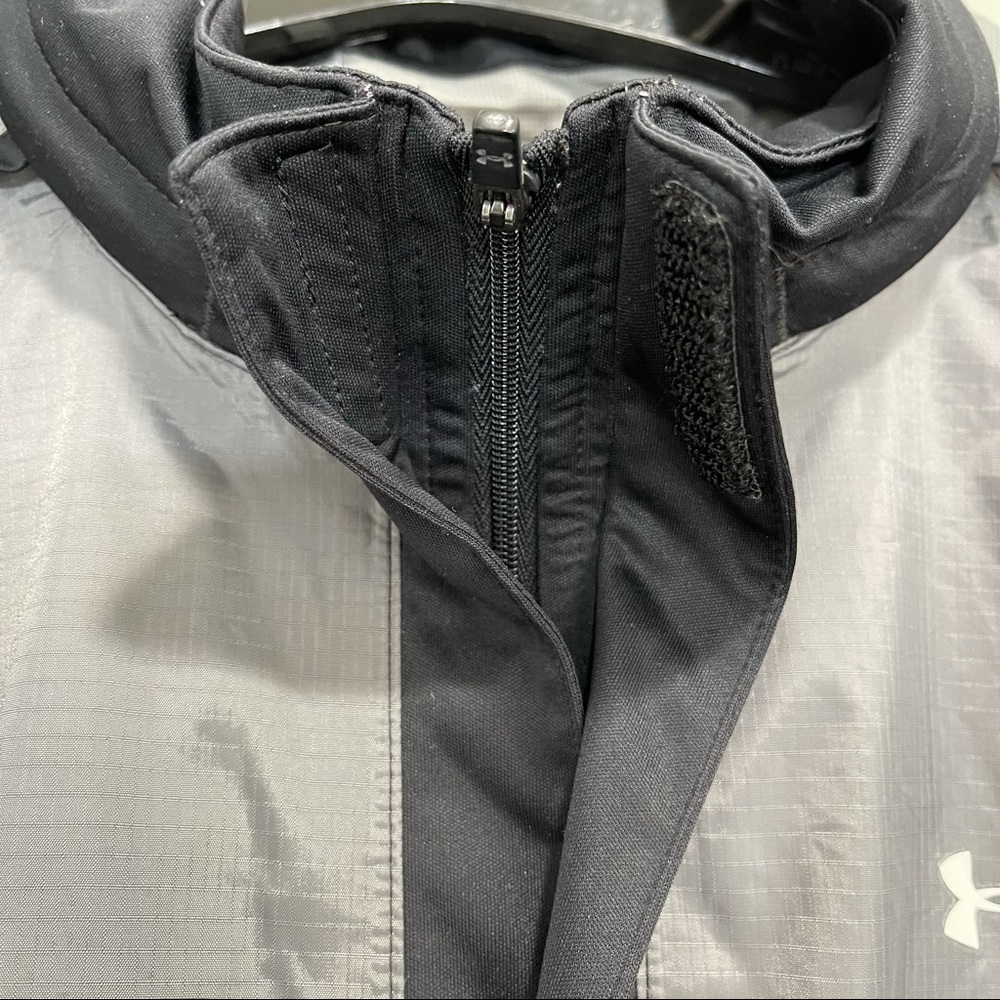 Under Armour Light Weight Jacket with Hoodie Women Size Medium - Picture 6 of 16